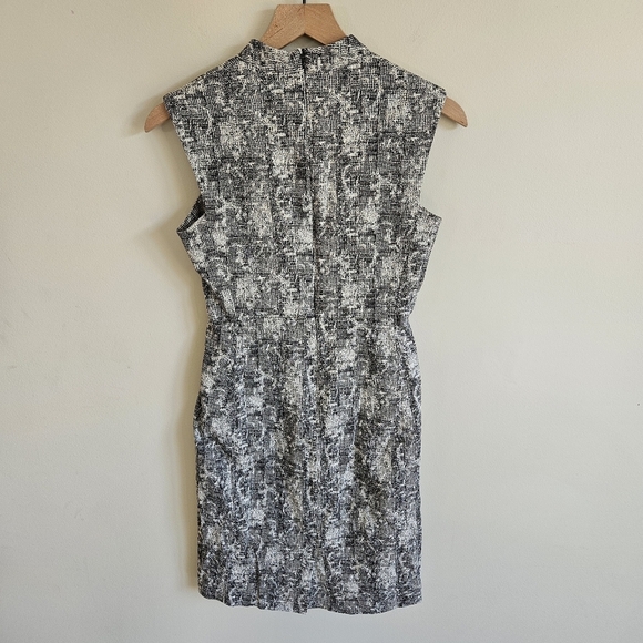 M.M La Fleur Black And White Crackle Aditi Knee Length Dress - Picture 8 of 13